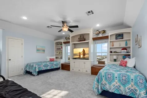 1019 Brighton Jones Boulevard Gilchrist TX 77617