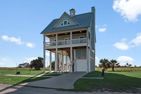 1019 Brighton Jones Boulevard Gilchrist TX 77617