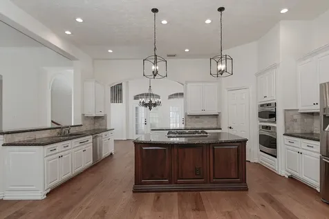 122 Lansdowne The Woodlands TX 77382