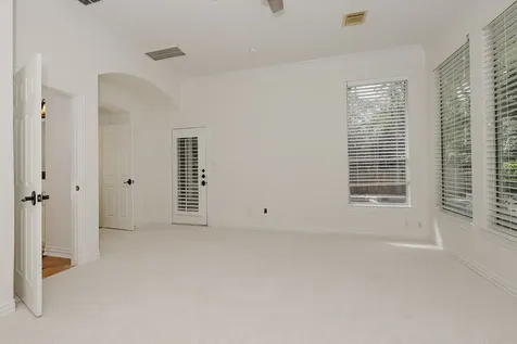 122 Lansdowne The Woodlands TX 77382