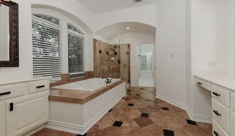 122 Lansdowne The Woodlands TX 77382