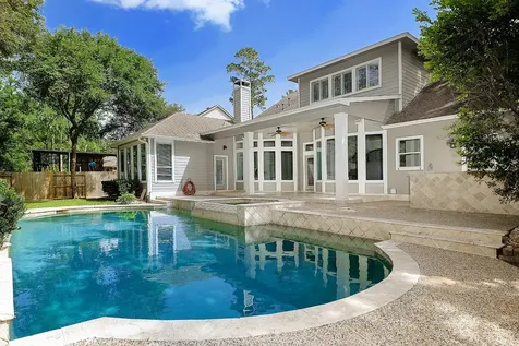 122 Lansdowne The Woodlands TX 77382