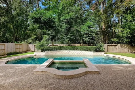 122 Lansdowne The Woodlands TX 77382