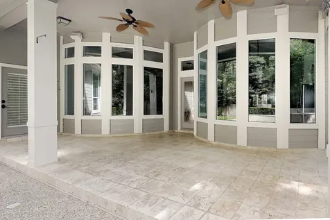 122 Lansdowne The Woodlands TX 77382