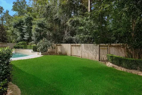122 Lansdowne The Woodlands TX 77382