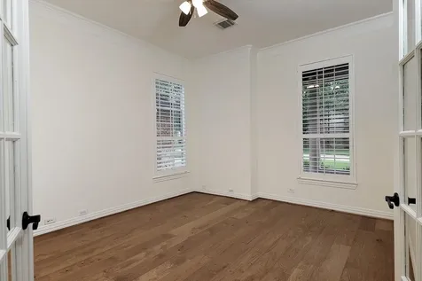122 Lansdowne The Woodlands TX 77382
