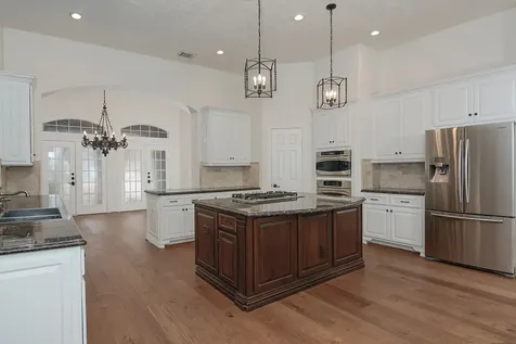 122 Lansdowne The Woodlands TX 77382