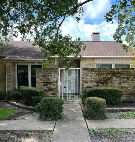 10909 Glenwolde Drive 909 Houston TX 77099
