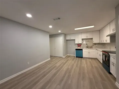 8322 Sandy Glen Lane Houston TX 77071
