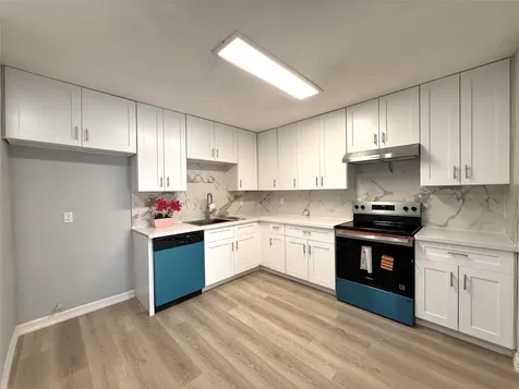 8322 Sandy Glen Lane Houston TX 77071