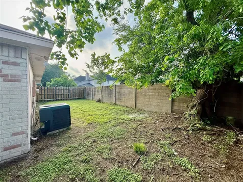 8322 Sandy Glen Lane Houston TX 77071