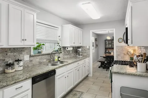 10915 Pecan Drive La Porte TX 77571