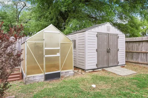 10915 Pecan Drive La Porte TX 77571