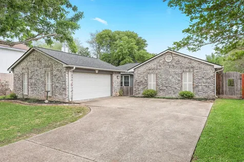 10915 Pecan Drive La Porte TX 77571