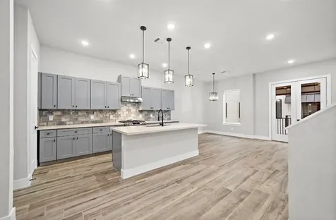 230 W 28th Street A Houston TX 77008