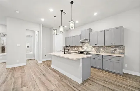 230 W 28th Street A Houston TX 77008
