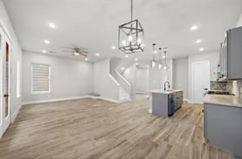 230 W 28th Street A Houston TX 77008