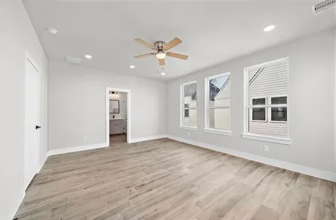 230 W 28th Street A Houston TX 77008