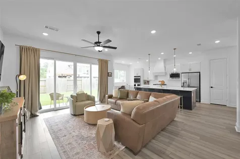 972 Terlingua Creek Drive Conroe TX 77304