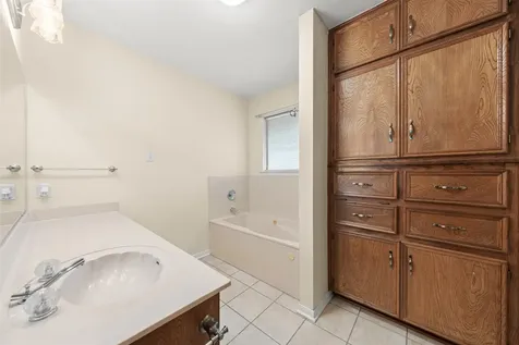 9 Beaver Loop Temple TX 76502