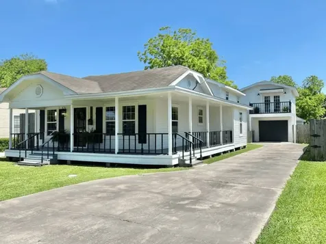 6716 Jefferson Boulevard Groves TX 77619