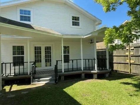 6716 Jefferson Boulevard Groves TX 77619