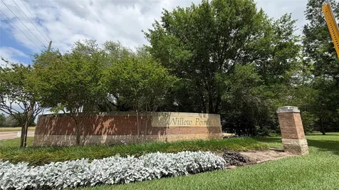 10015 Elm Knoll Trail Houston TX 77064