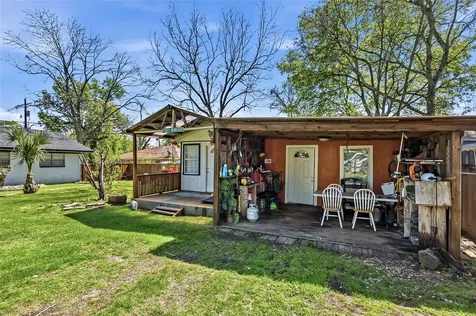 411 N Commerce Street Madisonville TX 77864