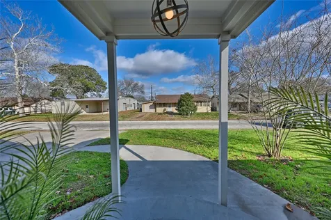 1702 Rampart Street Columbus TX 78934