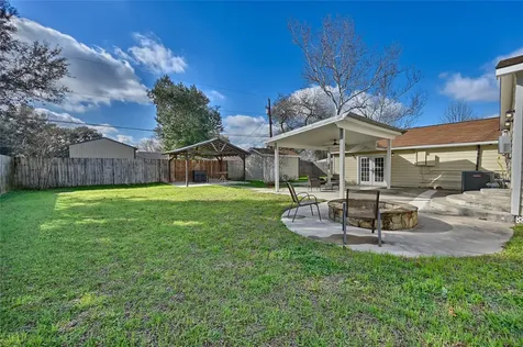 1702 Rampart Street Columbus TX 78934