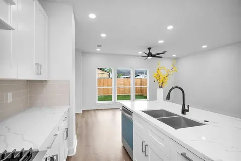 8214 Cowart Street Houston TX 77029