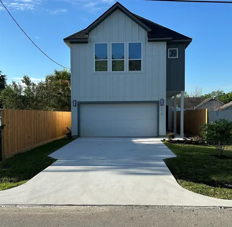 8214 Cowart Street Houston TX 77029
