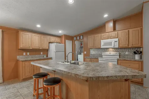 221 Chestnut Bend Huntsville TX 77320