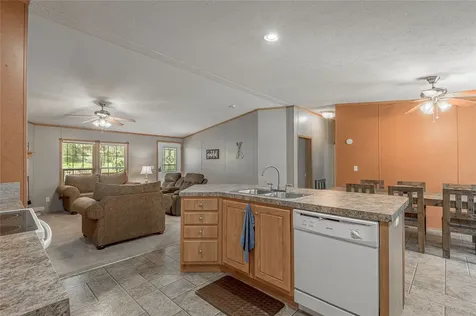 221 Chestnut Bend Huntsville TX 77320