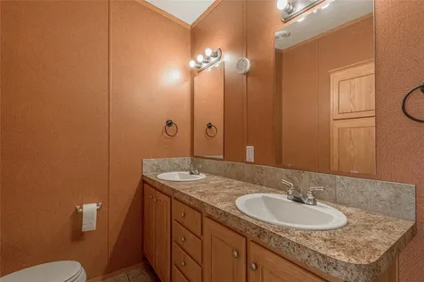221 Chestnut Bend Huntsville TX 77320