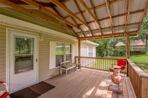 221 Chestnut Bend Huntsville TX 77320