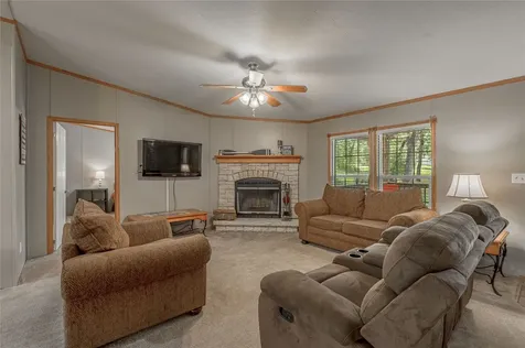 221 Chestnut Bend Huntsville TX 77320