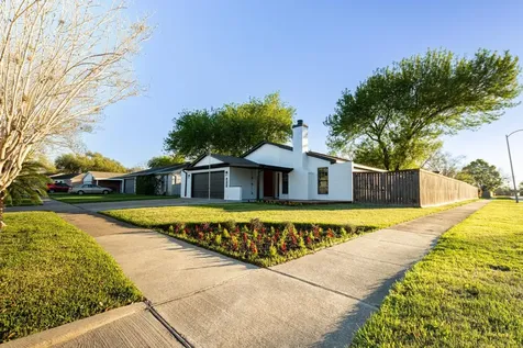 1102 Ashdale Drive Sugar Land TX 77498