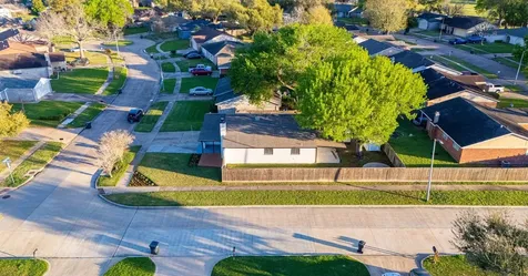 1102 Ashdale Drive Sugar Land TX 77498