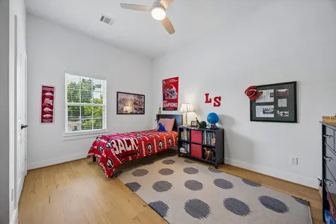 917 Moody Street Houston TX 77009