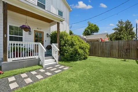 917 Moody Street Houston TX 77009