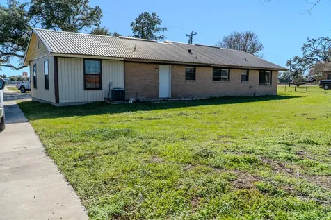 4959 Highway 90 Alleyton TX 78935