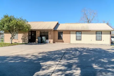 4959 Highway 90 Alleyton TX 78935