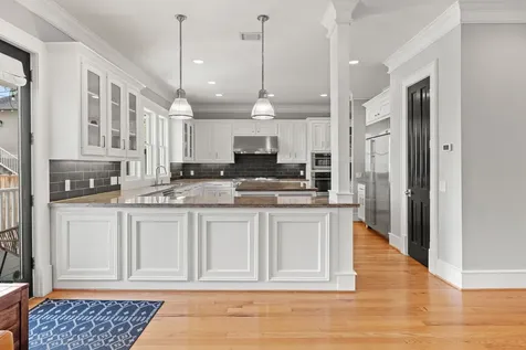 1216 Arlington Street Houston TX 77008