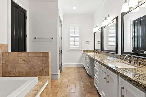 1216 Arlington Street Houston TX 77008