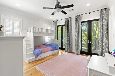 1216 Arlington Street Houston TX 77008