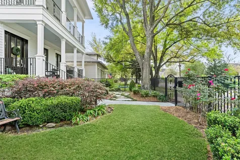 1216 Arlington Street Houston TX 77008