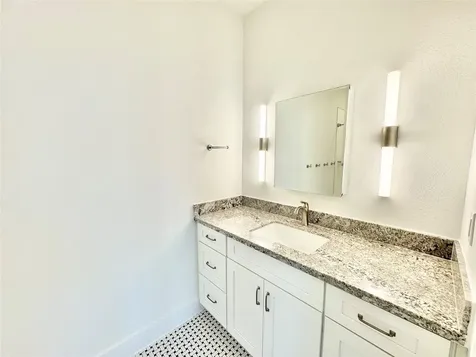 2102 Mechanic Street 202 Galveston TX 77550