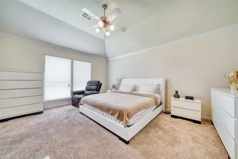 9515 Taylor Lane Mont Belvieu TX 77523