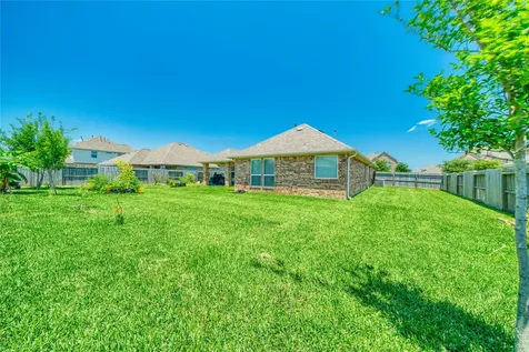 9515 Taylor Lane Mont Belvieu TX 77523